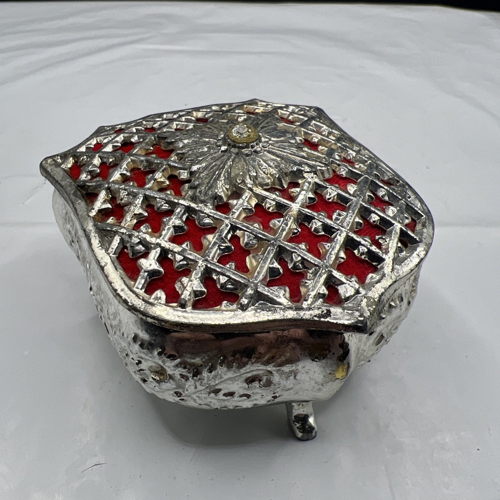 VTG Metal Lattice Trinket Jewelry Box Red Velvet Liner Made In Japan